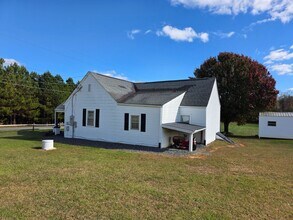 5172 Westfield Rd in Mount Airy, NC - Building Photo - Building Photo