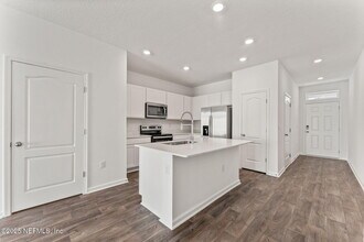 5966 Ortega Hills Dr in Jacksonville, FL - Building Photo - Building Photo