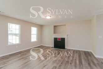 644 Stillgreen Ln in Charlotte, NC - Building Photo - Building Photo