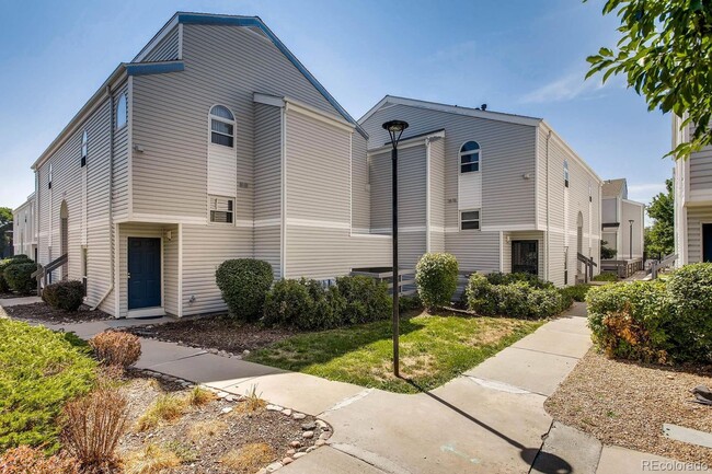 11107 E Alameda Ave