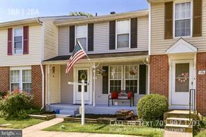 134 Oak Tree Ln in Warrenton, VA - Foto de edificio - Building Photo