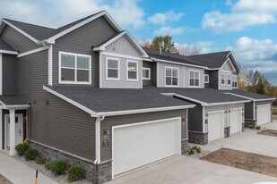 The Summit at Harvey Townhomes in Muskegon, MI - Building Photo