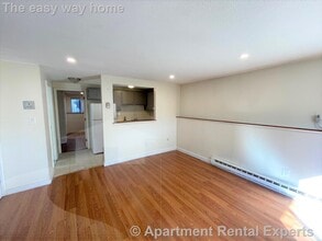 102 Alpine St in Somerville, MA - Building Photo - Building Photo