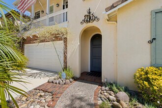 16263 Lone Bluff Ct in San Diego, CA - Building Photo - Building Photo