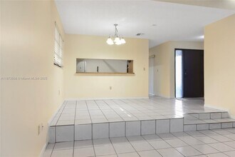 12371 SW 94th Terrace in Miami, FL - Building Photo - Building Photo