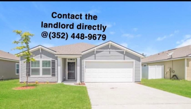 2404 Sotterley Ln in Jacksonville, FL - Foto de edificio - Building Photo