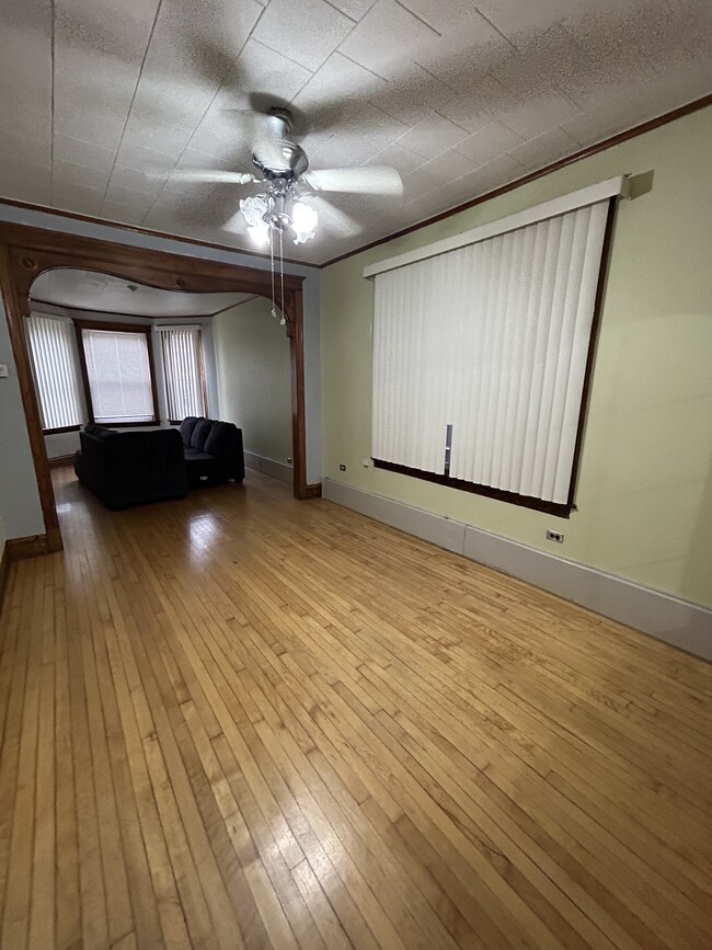 3149 W 42nd Pl, Unit 1 in Chicago, IL - Foto de edificio - Building Photo