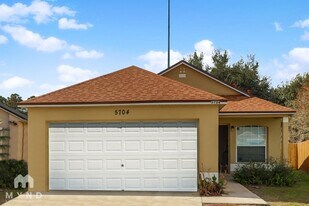 5704 English Oak Dr S in Jacksonville, FL - Building Photo