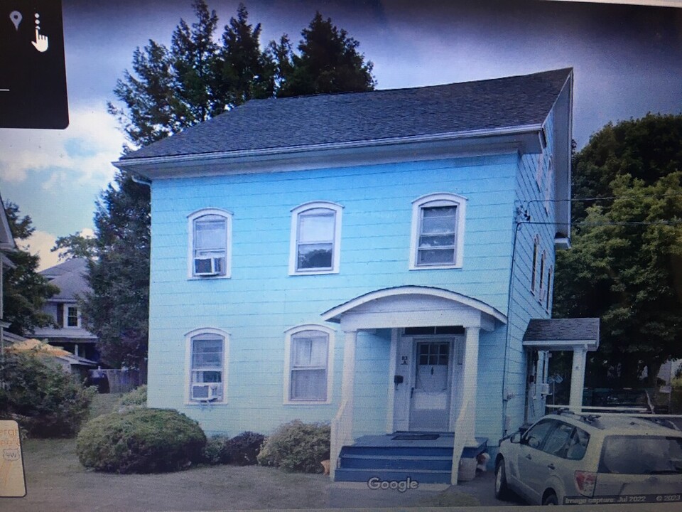 113 Vineyard Ave in Highland, NY - Building Photo