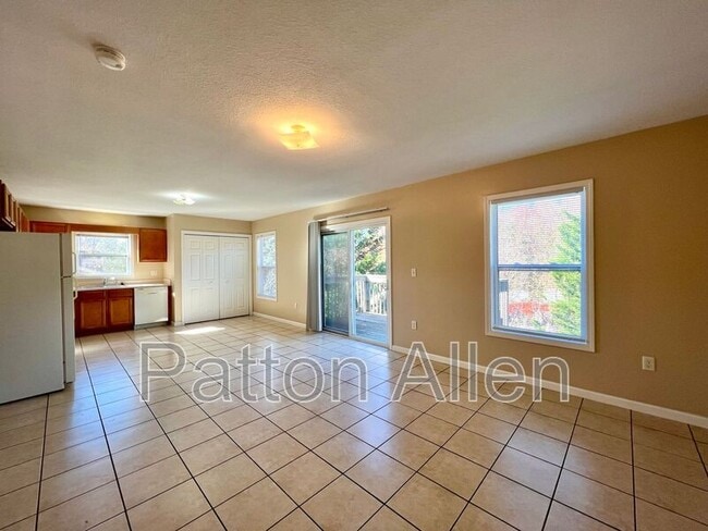 8 Zell Ln in Weaverville, NC - Building Photo - Building Photo