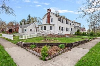 1980 W Forest Ave in Decatur, IL - Building Photo - Building Photo