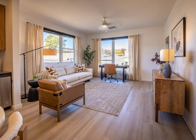 The Dillon Luxury Apartments in Albuquerque, NM - Foto de edificio - Building Photo