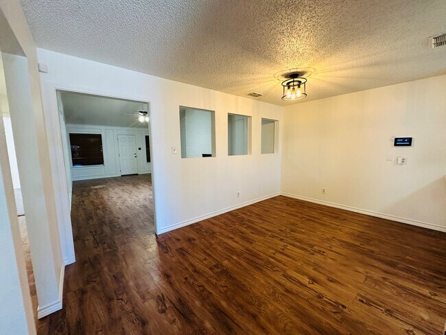 3718 Monclair Ave in Odessa, TX - Building Photo - Building Photo