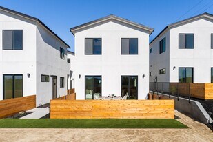 4611-4611 Almayo Ave in San Diego, CA - Building Photo