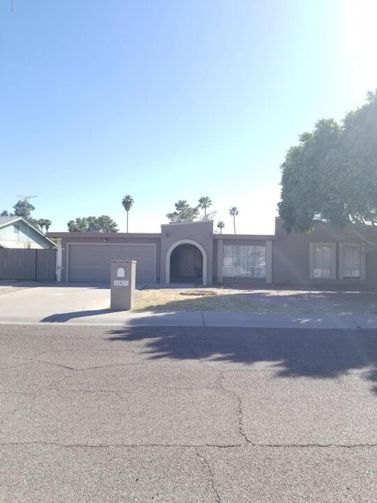 11020 N 45th Dr in Glendale, AZ - Building Photo