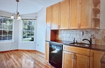 1601 Vroom Dr in Bridgewater, NJ - Building Photo - Building Photo