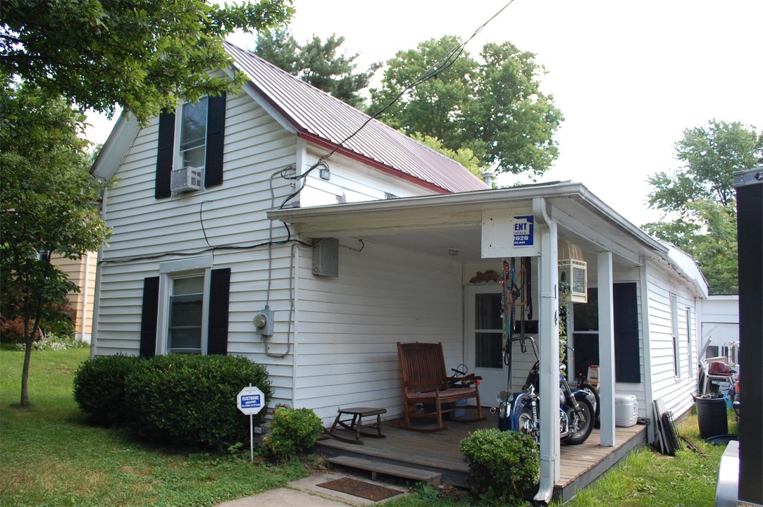 14 Central Ave in Athens, OH - Foto de edificio