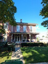 116 S 6th St, Unit B in Delavan, WI - Building Photo