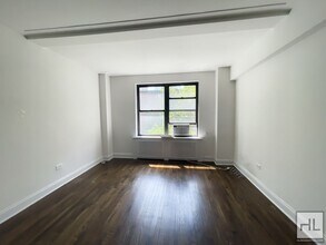 EAST 38 STREET in New York, NY - Foto de edificio - Building Photo