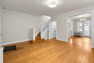 2432 Tunlaw Rd NW in Washington, DC - Building Photo - Building Photo