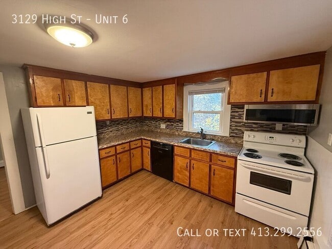 3129 High St in Palmer, MA - Building Photo - Building Photo