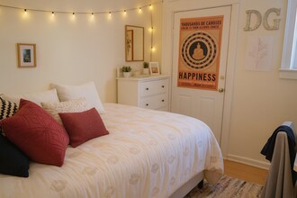 318 St Paul St in Brookline, MA - Foto de edificio - Building Photo