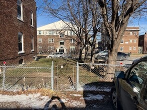 1959 Jones St, Unit 1959 in Omaha, NE - Foto de edificio - Building Photo