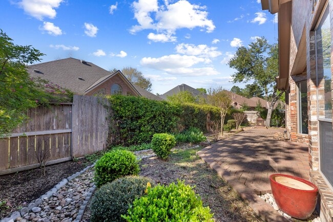 property at 31 N Warbler Bend Cir