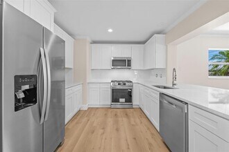 2026 Bayou Grande Blvd NE in St. Petersburg, FL - Building Photo - Building Photo