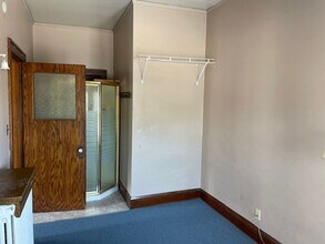 2627 S Kinnickinnic Ave in Milwaukee, WI - Building Photo - Building Photo