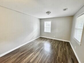 3148 St Charles Dr in Memphis, TN - Building Photo - Building Photo