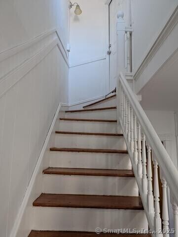 60 Ocean Ave in New London, CT - Building Photo