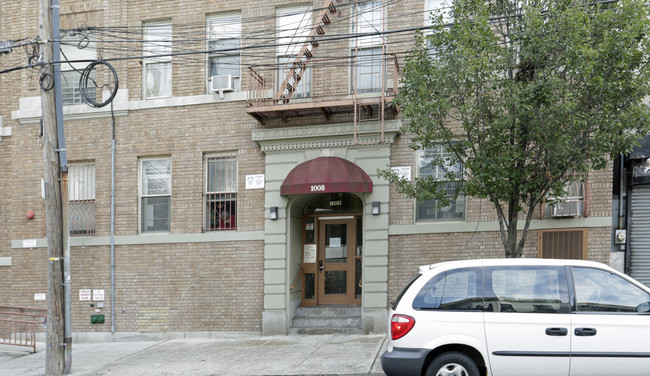 1008-1012 Summit Ave in Bronx, NY - Building Photo - Building Photo