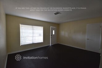 245 NW 124th St in North Miami, FL - Foto de edificio - Building Photo