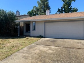 5417-5419 E Knoll Dr in Fair Oaks, CA - Building Photo - Building Photo