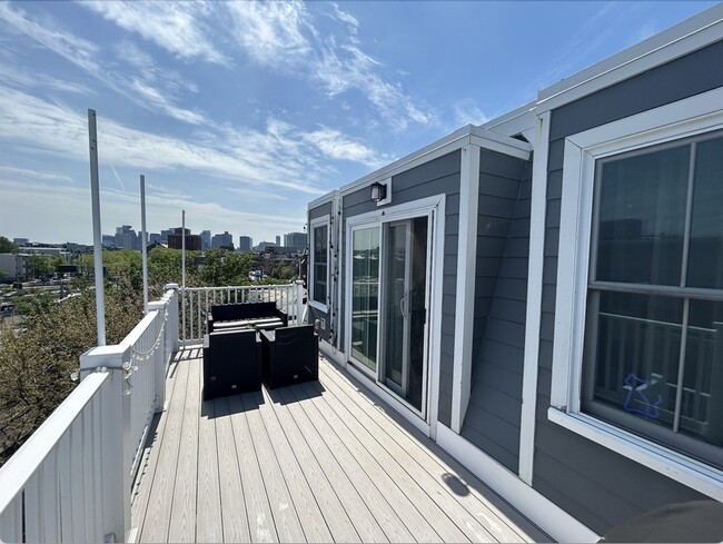 179 London St, Unit #4