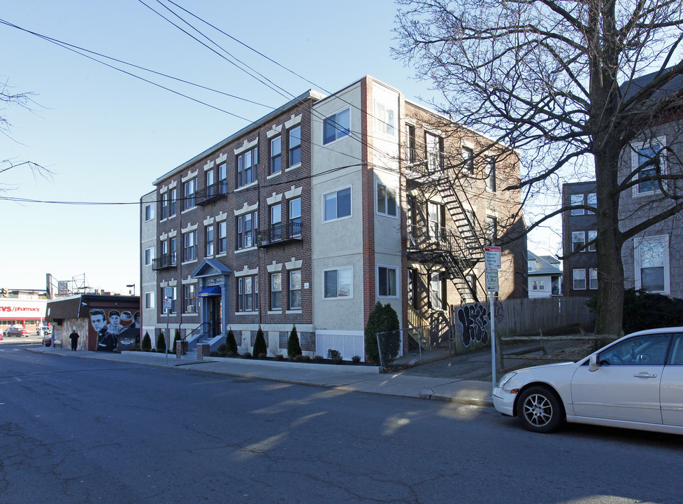 10 Allston St in Allston, MA - Building Photo