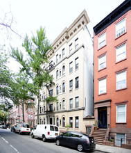 413 Clinton St in Brooklyn, NY - Building Photo - Building Photo