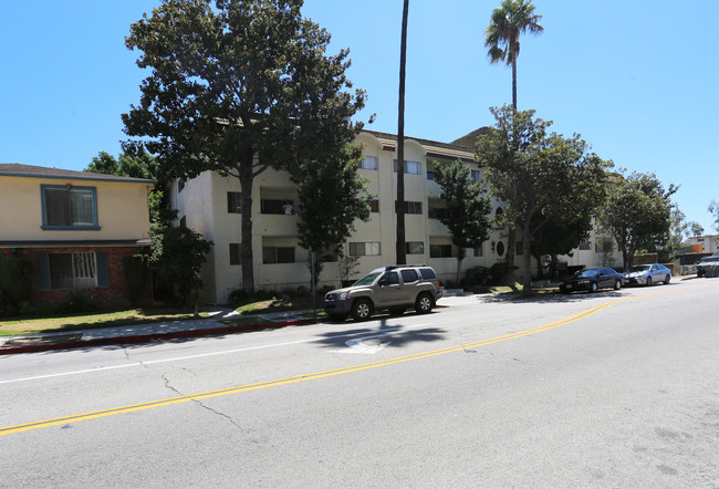 720 Louise in Glendale, CA - Foto de edificio - Building Photo