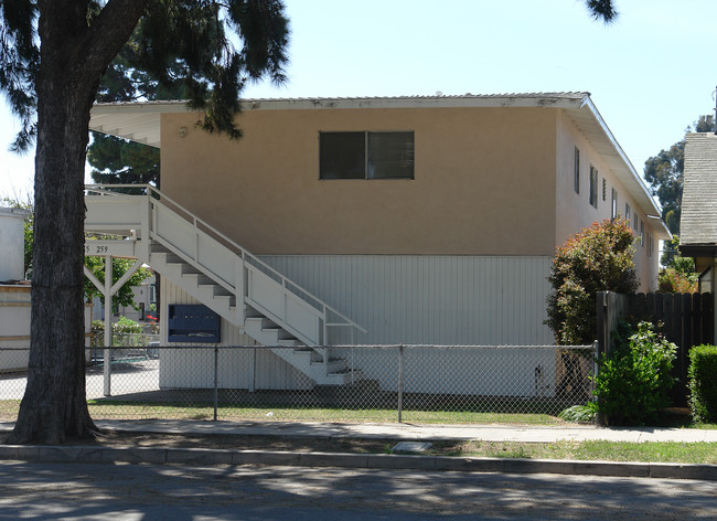 245-259 S Pacific Ave in Ventura, CA - Building Photo - Building Photo