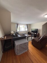 231 Blauvelt Rd-Unit -229 in Pearl River, NY - Building Photo - Building Photo