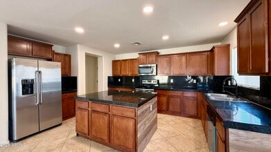 28072 N Limestone Ln in San Tan Valley, AZ - Building Photo - Building Photo