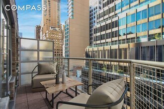 80 Park Ave, Unit 12F in New York, NY - Foto de edificio - Building Photo