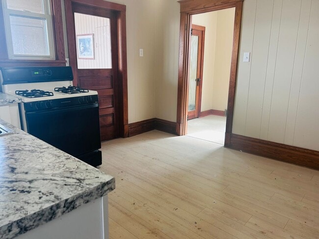 440 Winona St in Dubuque, IA - Building Photo - Building Photo