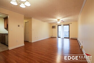16 Winter St, Unit 35C in Waltham, MA - Foto de edificio - Building Photo