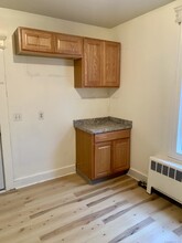 1733 Dixwell Ave in Hamden, CT - Building Photo - Building Photo