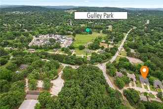 1987 Wilkins Pl in Fayetteville, AR - Building Photo - Building Photo