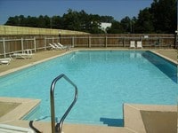 Building Photo - Hilltop Pines Apartments in Auburn, Alabama