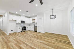 7486 Stanwick Dr in Houston, TX - Building Photo