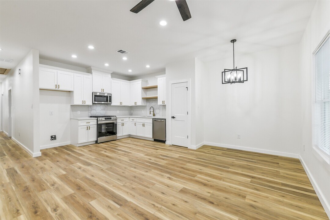 7486 Stanwick Dr in Houston, TX - Building Photo